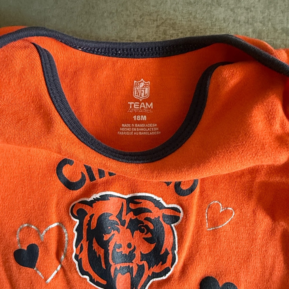 Chicago Bears Baby One-Piece Bodysuit - Orange & Navy (2-Pack) - Picture 4 of 6
